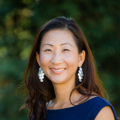 Jennifer Koh's Headshot