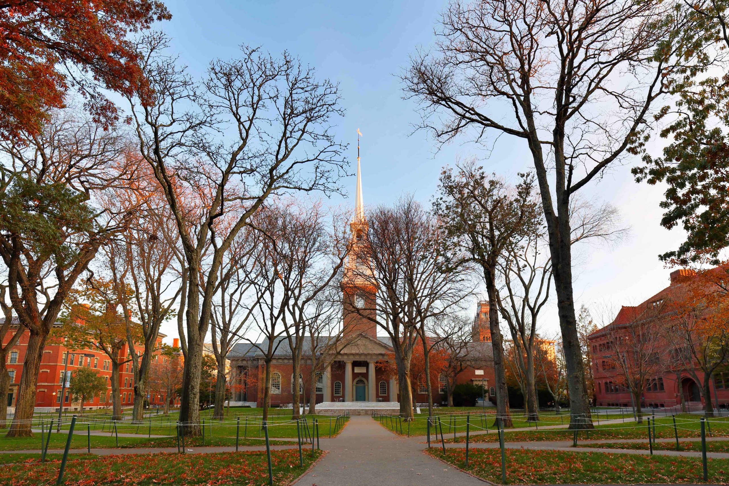 Boston,Massachusetts,-,November,10,,2019:,Harvard,Yard,And,Memorial