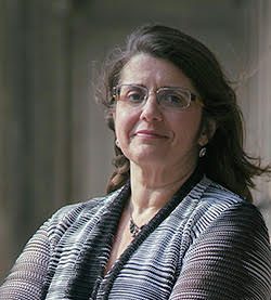 Carolyn Shapiro's Headshot